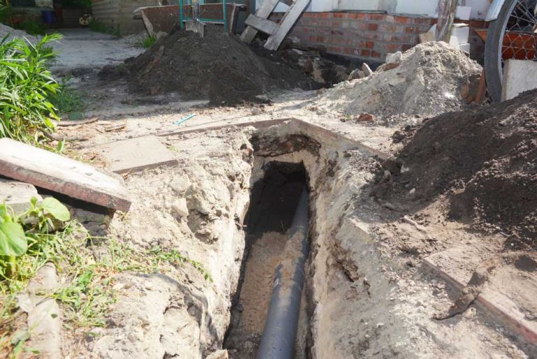 sewer-installation-service-768x514
